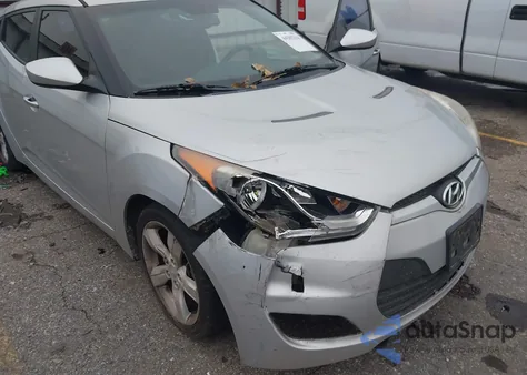 2013 Hyundai Veloster Base W/Black z USA, uszkodzony, nr VIN KMHTC6ADXDU167453